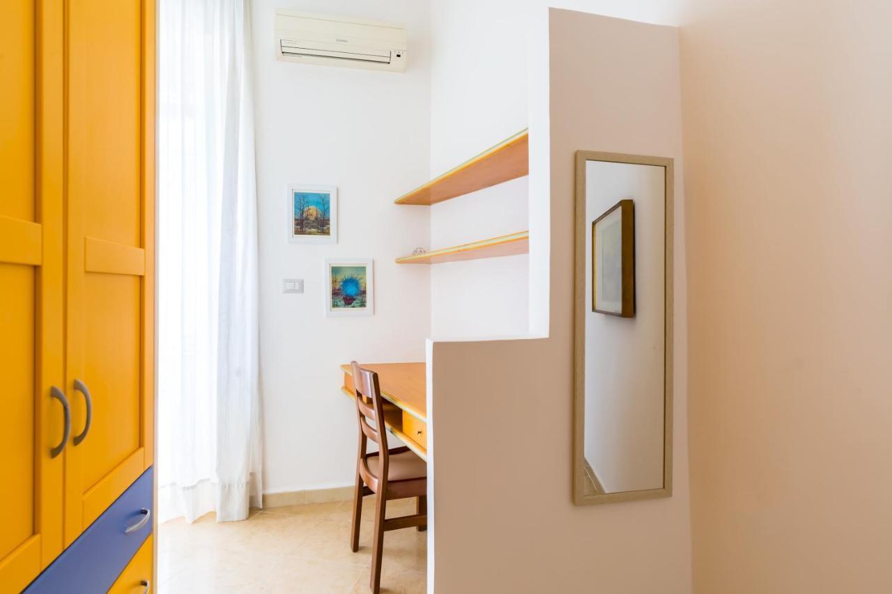 Rione Emanuele III - 4 Bedroom Apartment Nápoles Exterior foto