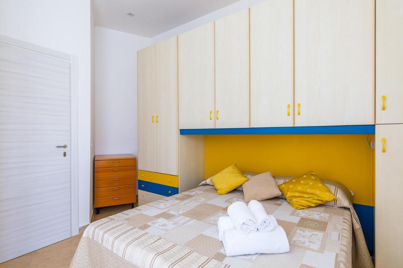 Rione Emanuele III - 4 Bedroom Apartment Nápoles Exterior foto