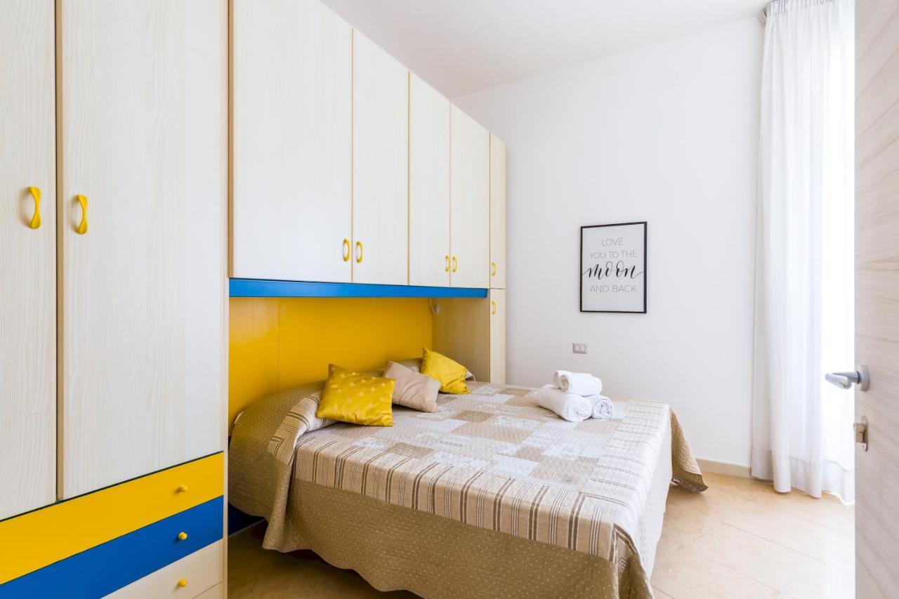 Rione Emanuele III - 4 Bedroom Apartment Nápoles Exterior foto