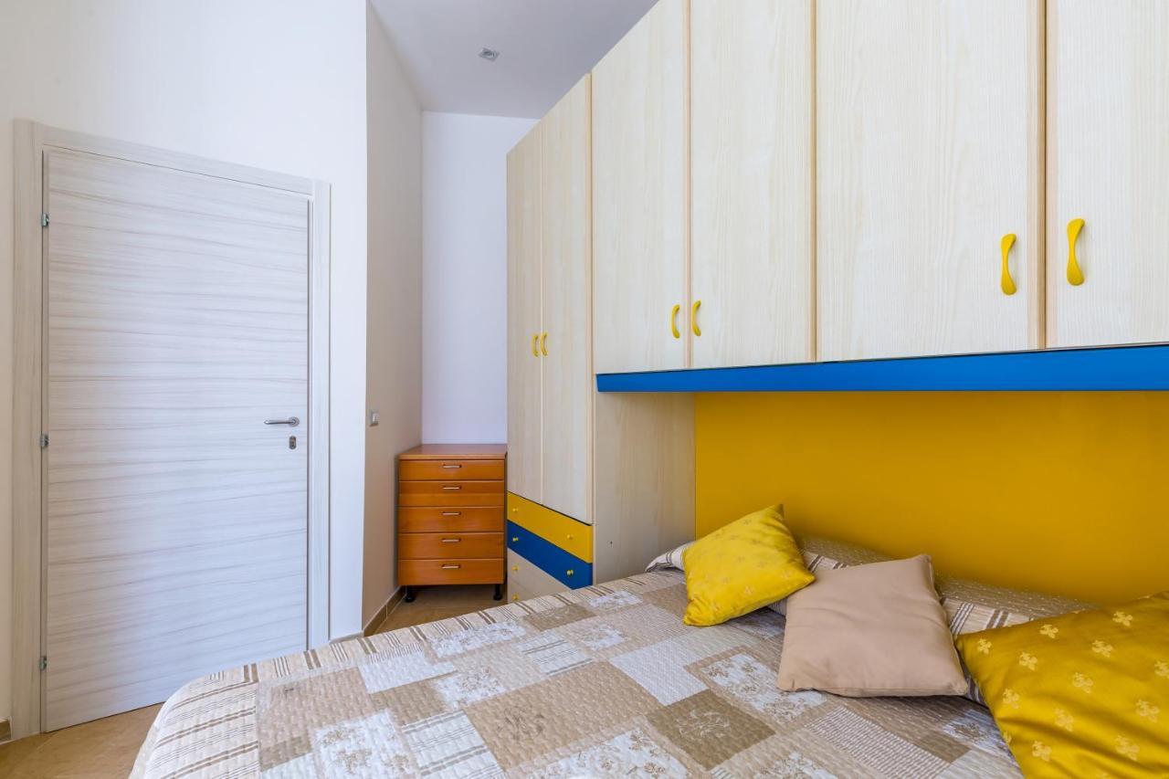 Rione Emanuele III - 4 Bedroom Apartment Nápoles Exterior foto