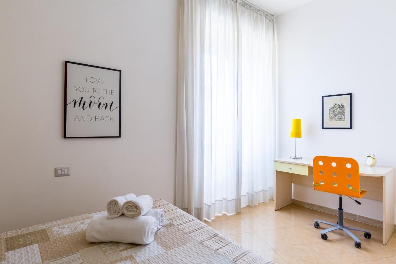 Rione Emanuele III - 4 Bedroom Apartment Nápoles Exterior foto